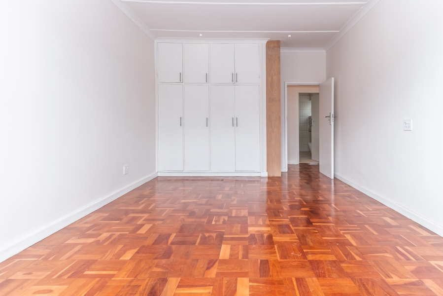 2 Bedroom Property for Sale in Green Point Western Cape